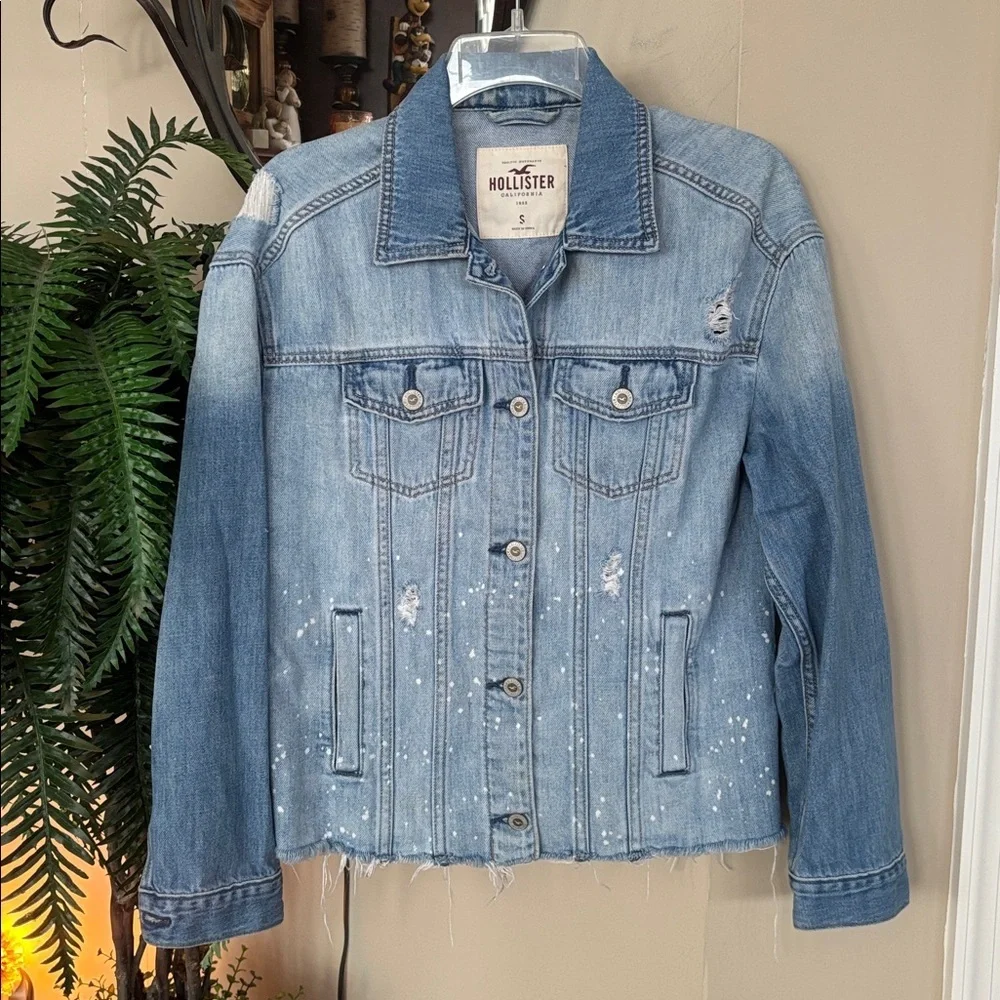 Hollister Distressed Light Blue Wash Raw Hem Splatter Dotted 100% Cotton Cali